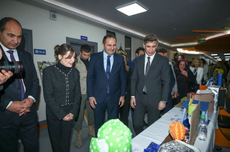 Gençlerden Sürdürülebilirlik Hamlesi: At�k Malzemeler 300 Eserde Hayat Buldu